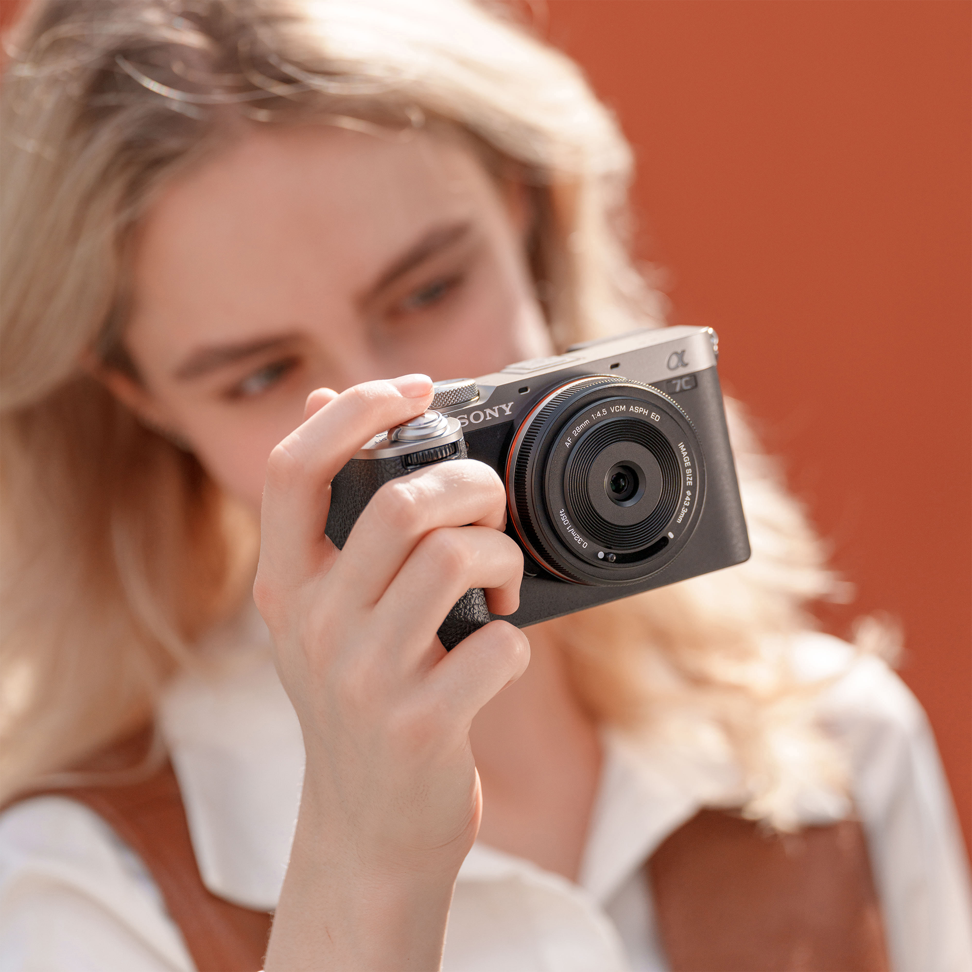B-Stock: AF 28mm F/4.5 FE Lens for Sony