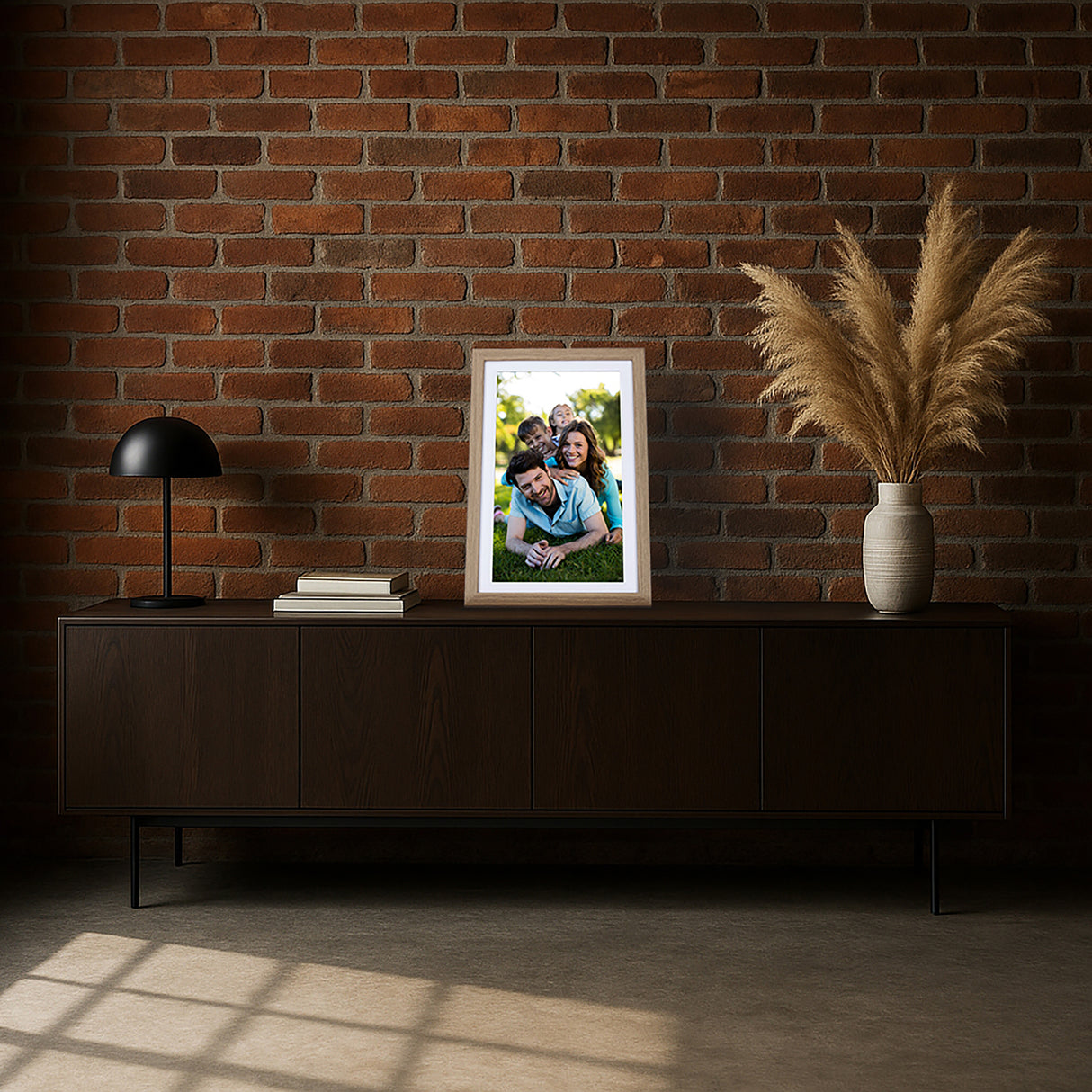 Smarter Bilderrahmen | 15,6" Diagonale | WiFi | Frameo App | Modell 152